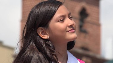 Bir kadın çocuk merak