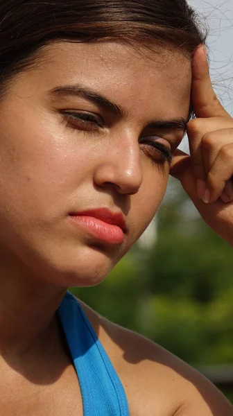 Confuso adolescente menina — Fotografia de Stock