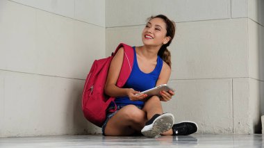 Mutlu öğrenci genç farklı erkek