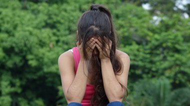 Kadın genç ve depresyon