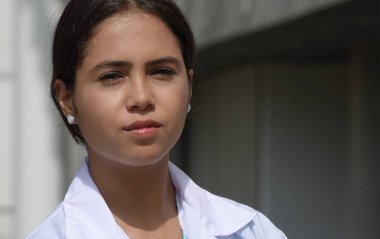 genç kadın tıbbi profesyonel