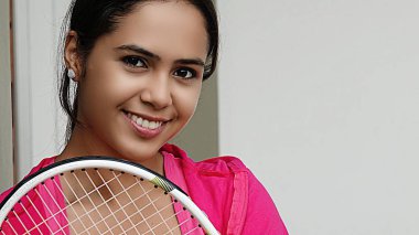 Bir kadın mutlu atlet