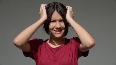 Stres altında genç kız