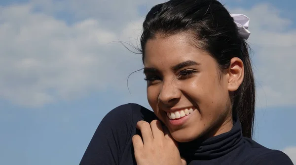 Sorrindo Jovem Menina — Fotografia de Stock