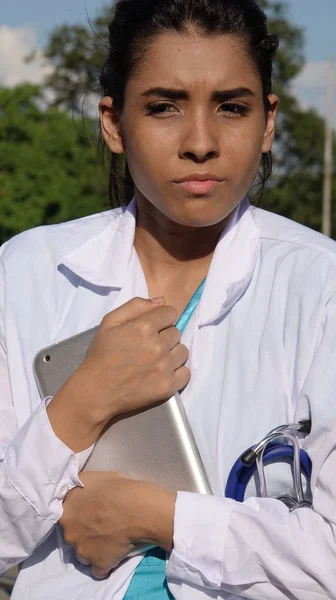 Mladistvý Kolumbijský Teen dívka smutný sestra — Stock fotografie