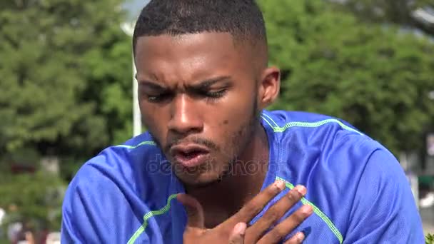Malade noir athlète masculin étouffement — Video