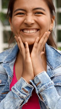 Azınlık kız neşeli