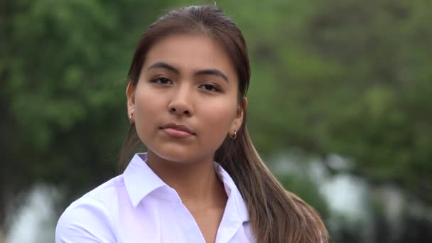 Ευτυχισμένος Περουβιανή γυναίκα Έφηβος — Αρχείο Βίντεο