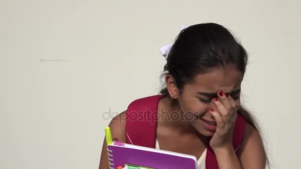 Triste Adolescente Rasgado Estudante Feminino — Vídeo de Stock