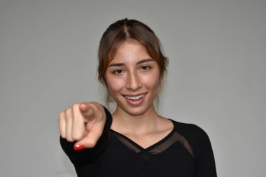 Güzel kadın işaret