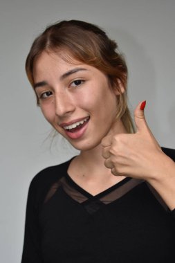 Güzel kadın, yaşasın