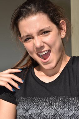 Stres altında genç kız