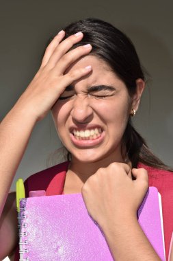 Kolombiya kız öğrenci vurguladı