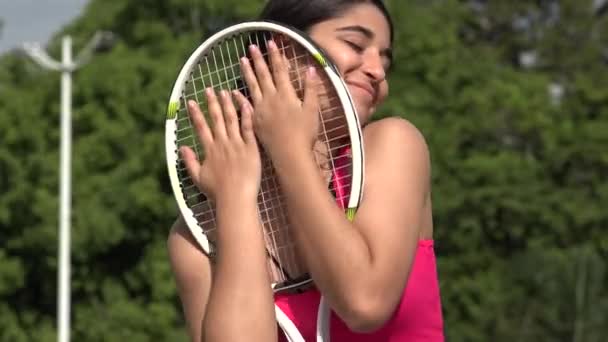 Atlético Feminino Adolescente Jogador de Tênis E Felicidade — Vídeo de Stock
