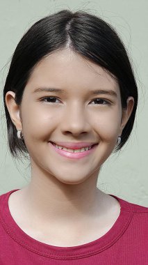 İspanyol kız portresi