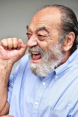 Stresli erkek büyükbaba