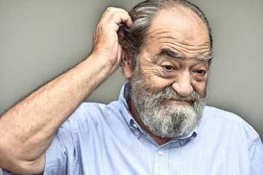 Emekli erkek ve karışıklık