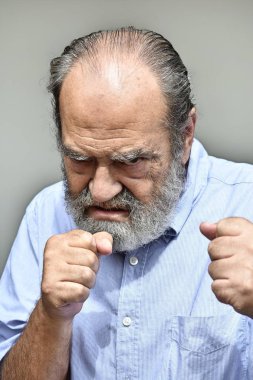 Büyükbaba ve öfke