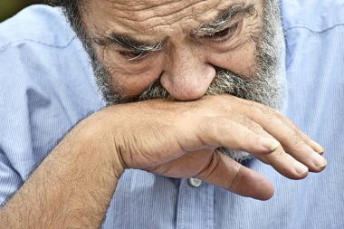 Emekli erkek yalnız