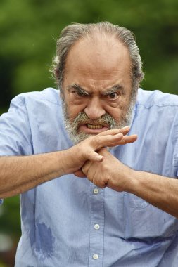 Kolombiyalı erkek ve öfke