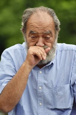 Emekli erkek kötü sağlık