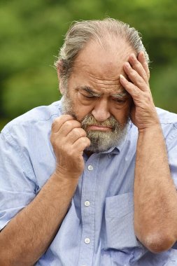 Mutsuz yetişkin erkek