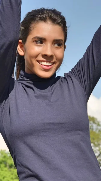 Menina bonita dançando — Fotografia de Stock