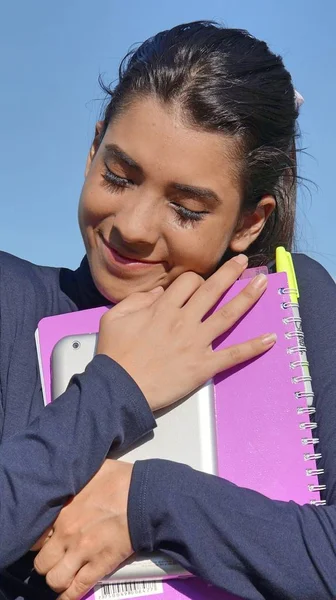 Estudante feliz fêmea bonita — Fotografia de Stock