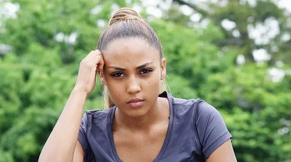 Mutsuz İspanyol kız gençlik