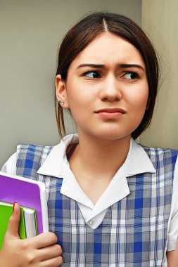 Karışık kız öğrenci