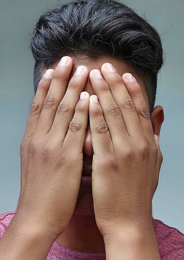 Stresli çocuk genç