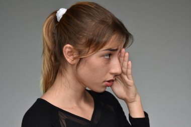 Kız genç ve anksiyete