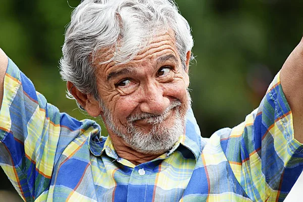 幸せなラテン系男性 — ストック写真