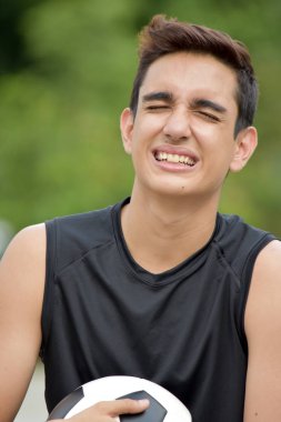 mutlu erkek futbol oyuncusu