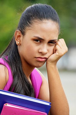 Farklı kız öğrenci ve üzüntü