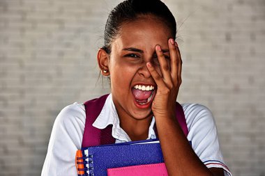 Azınlık kız öğrenci stres altında