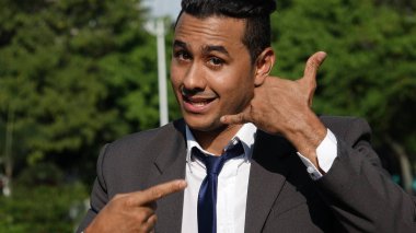 İş adam yapma telefon görüşmesi