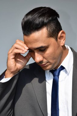 Stresli Latino iş adamı