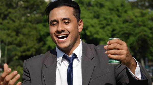 Alkoholické Latino Obchodní Muž — Stock fotografie