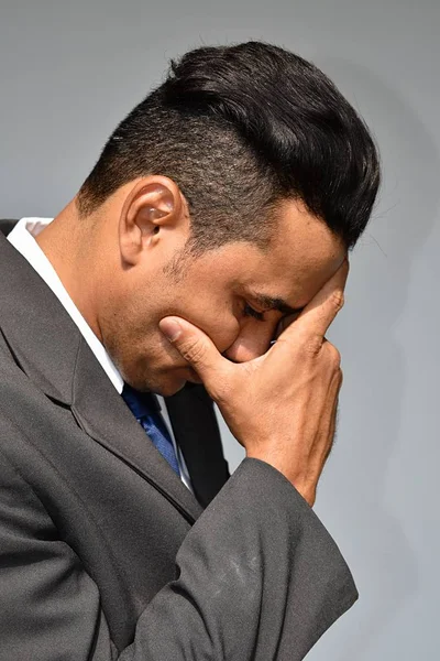 Üzgün İspanyol iş adamı