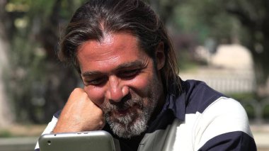 Erkek tablet kullanma