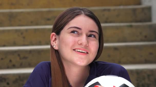 运动青少年女子足球运动员思维 — 图库视频影像