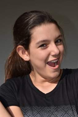 Klas çeşitli genç kız