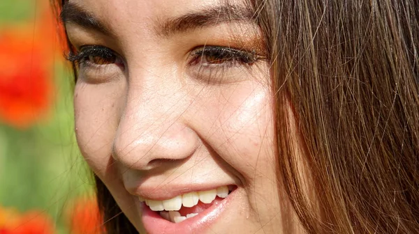 Aranyos perui személy a mosolygó arc — Stock Fotó