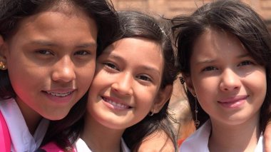 Erkek arkadaş çocuklar