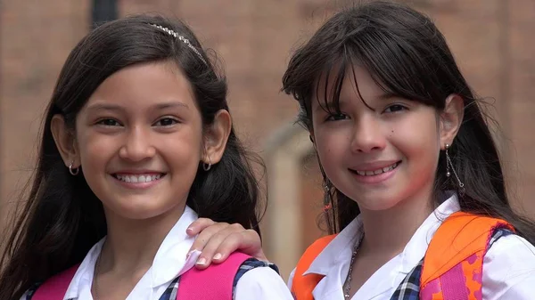 Studenti Sorridenti Ragazze Felici — Foto Stock