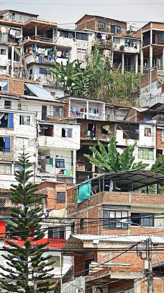 Habitação pobre Barrio colombiano — Fotografia de Stock