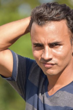 Çekici Hispanik erkek