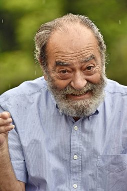 Bir kişi ve mutluluk