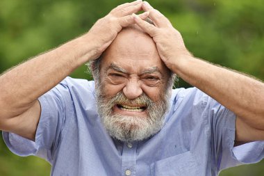 Endişeli azınlık erkek